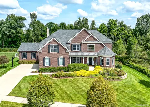 17905 Briar Ridge Ln, Northville, MI 48168