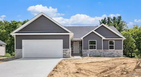 2446 Whisper Ridge Dr, Burton, MI 48509