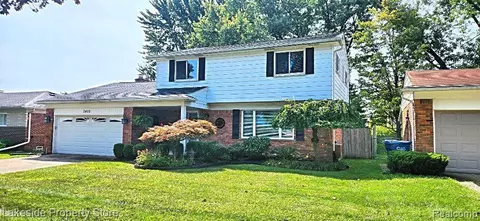 2402 Walter Ave, Warren, MI 48092