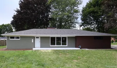 8410 Harding St, Taylor, MI 48180