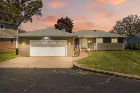 2749 Maple Rdg, Highland, MI 48356