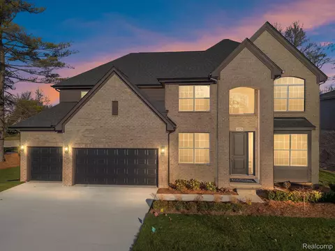 4970 Adler Crt Ct, Troy, MI 48085
