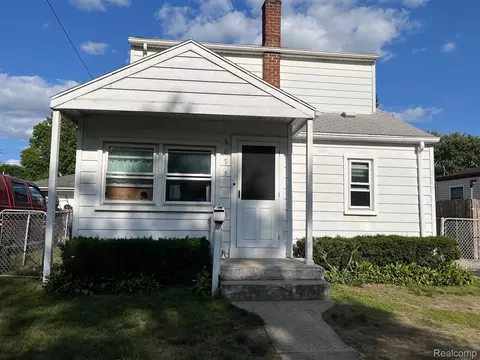 6075 Hampden St, Taylor, MI 48180