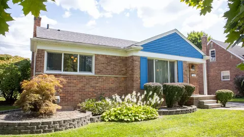 11340 Arcola St, Livonia, MI 48150
