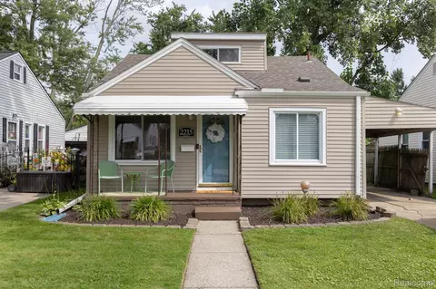 2215 Rowland Ave, Royal Oak, MI 48067
