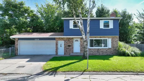 2616 Avon St, Saginaw, MI 48602