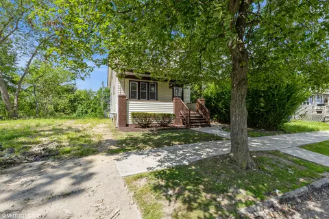 8843 Burnette St, Detroit, MI 48204