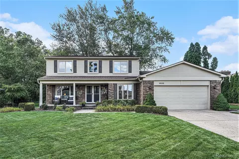 16155 Winchester Dr, Northville, MI 48168
