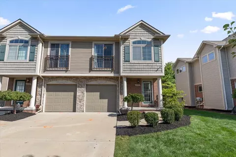 50490 Beechwood Crt Ct #32, Plymouth, MI 48170