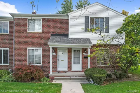 23200 Edsel Frd, Saint Clair Shores, MI 48080