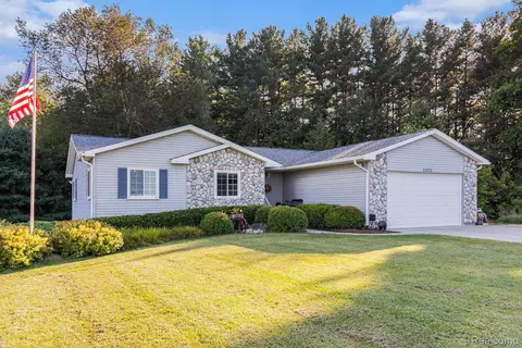 21973 Spearswood Dr, Unadilla, MI 48169