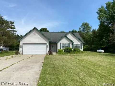 10064 Duffield Rd, Montrose, MI 48457