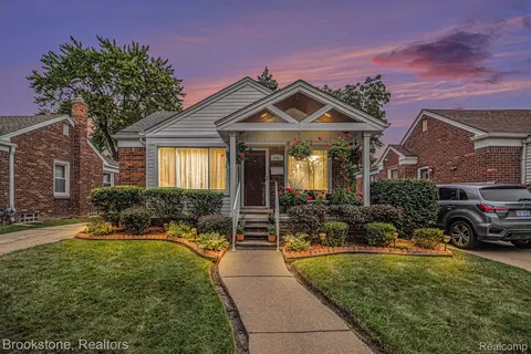 3761 Pardee Ave, Dearborn, MI 48124