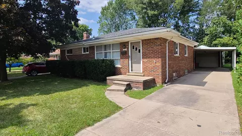 32942 Franklin St, Wayne, MI 48184