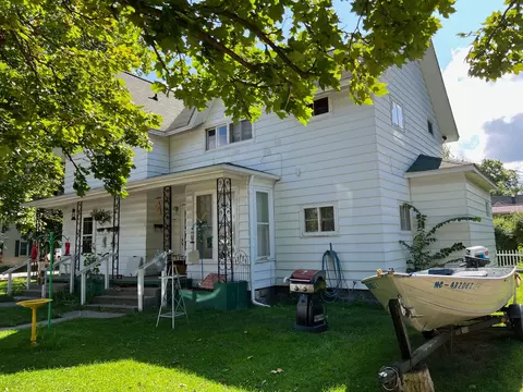 401 Madison St, Caro, MI 48723