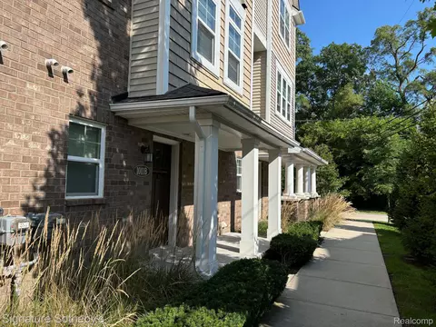 1011 N Sherman Dr #B, Royal Oak, MI 48067