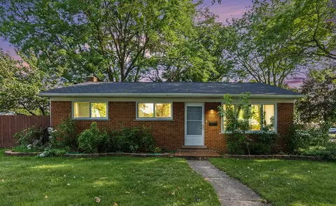 8300 Christine St, Warren, MI 48093