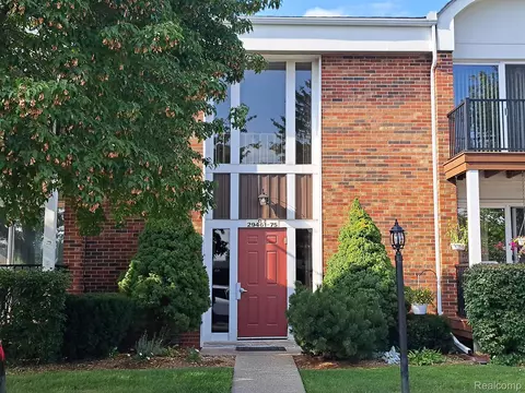 29469 Bobrich St # 76, Livonia, MI 48152