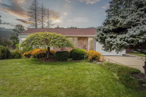 2137 Covert Rd, Burton, MI 48509