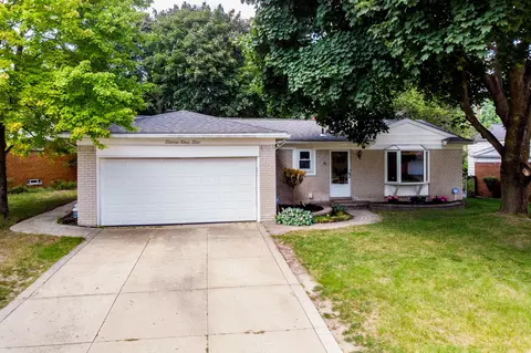716 Southampton St, Auburn Hills, MI 48326