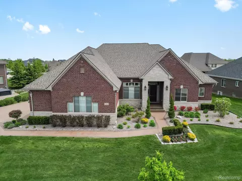 16182 Via Colico, Macomb, MI 48042