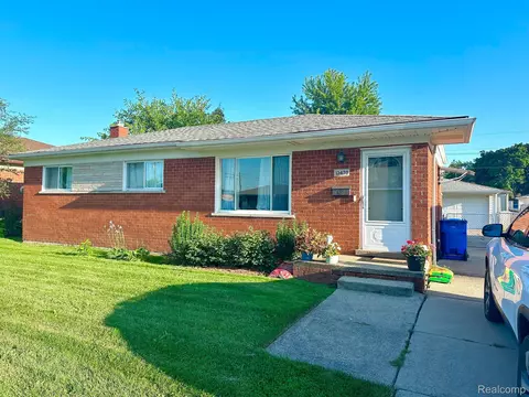 13470 Peck Drive Dr, Warren, MI 48088
