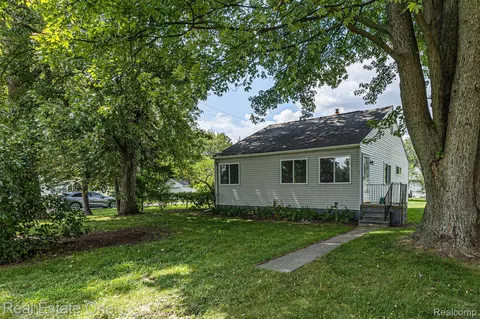 14672 Inkster Rd, Romulus, MI 48174