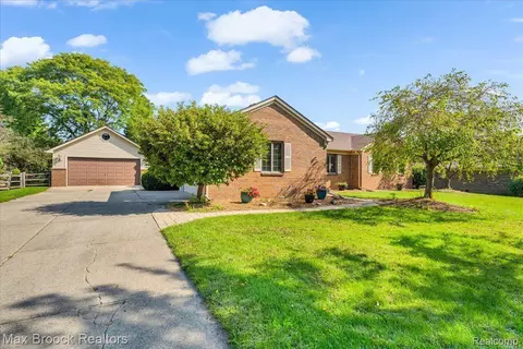 16693 Apple Ln S, Ray, MI 48096