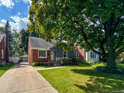 3031 N Vermont Ave, Royal Oak, MI 48073