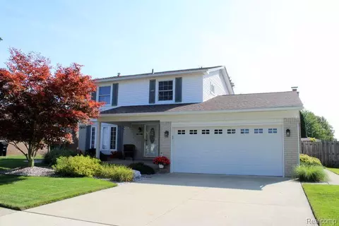24553 Colonial Dr, Woodhaven, MI 48183