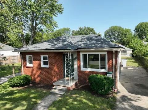 1755 E Harry Ave, Hazel Park, MI 48030