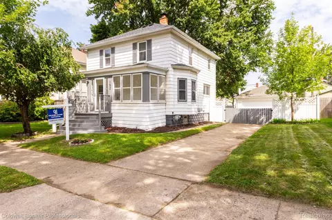 152 Gallup St, Mount Clemens, MI 48043