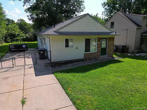 12036 Centralia, Redford, MI 48239