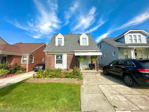 6928 Coleman St, Dearborn, MI 48126