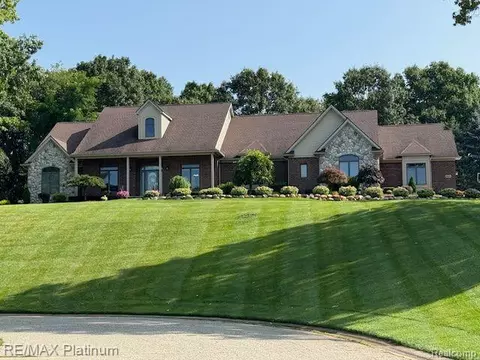 10430 Farmbrook Dr, Brighton, MI 48114