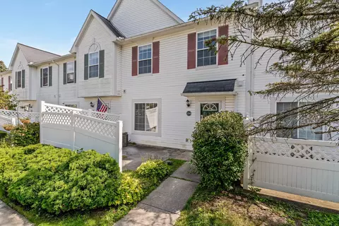 22040 Cape Cod Way, Farmington Hills, MI 48336