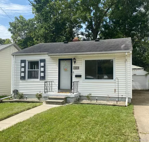 1414 N Bradley Ave, Flint, MI 48503