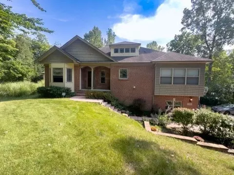 30489 Rockshire Ave, Farmington Hills, MI 48334