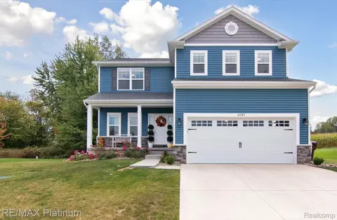 6085 Summerbrooke Cir, Handy, MI 48836