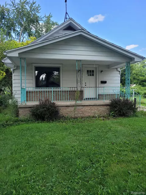 721 Jessop Ave, Lansing, MI 48910