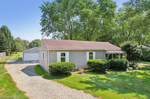 777 Laird St, Orion, MI 48362