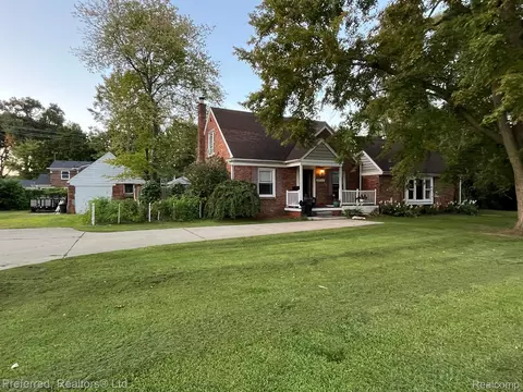 32142 Cherry Hill Rd, Garden City, MI 48135