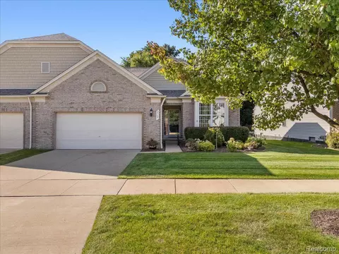3757 Rainier Dr, Oceola, MI 48843