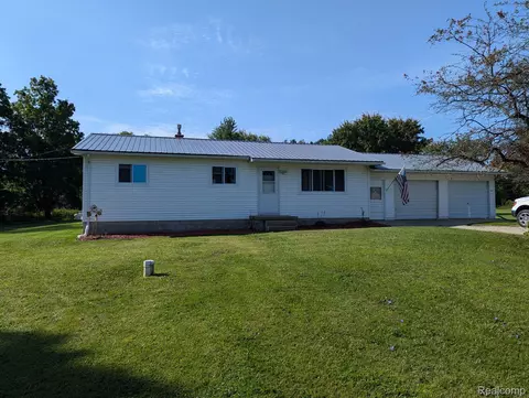 2234 Bowers Rd, Lapeer, MI 48446