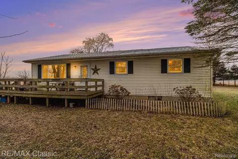 4630 Chapman Rd, Stockbridge, MI 49285