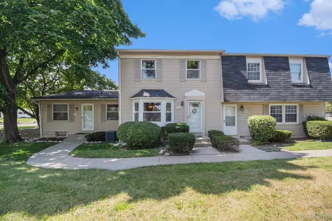 106 Lake Village Dr, Walled Lake, MI 48390