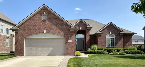 55250 Wolverine Dr, Macomb, MI 48042