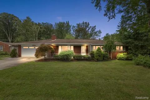 21633 Superior Rd, Taylor, MI 48180