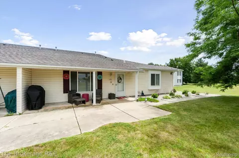 1070 River Ridge Cir, Mundy, MI 48439