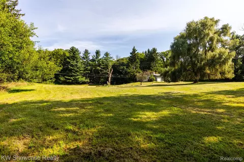 000 W Parcel A W Dawson, Milford, MI 48381